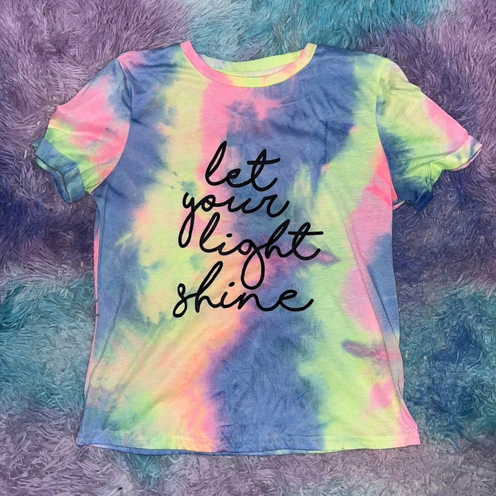 Adorable Tye Dye Shirt ⭐️